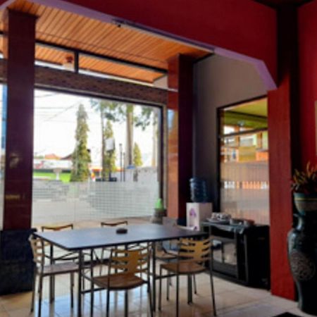 Hotel Rosichan Bau Bau Mitra Reddoorz Baubau Zewnętrze zdjęcie