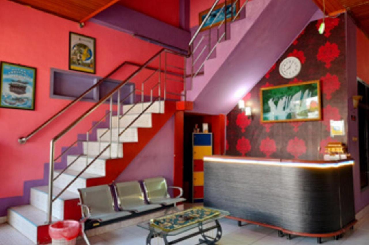 Hotel Rosichan Bau Bau Mitra Reddoorz Baubau Zewnętrze zdjęcie